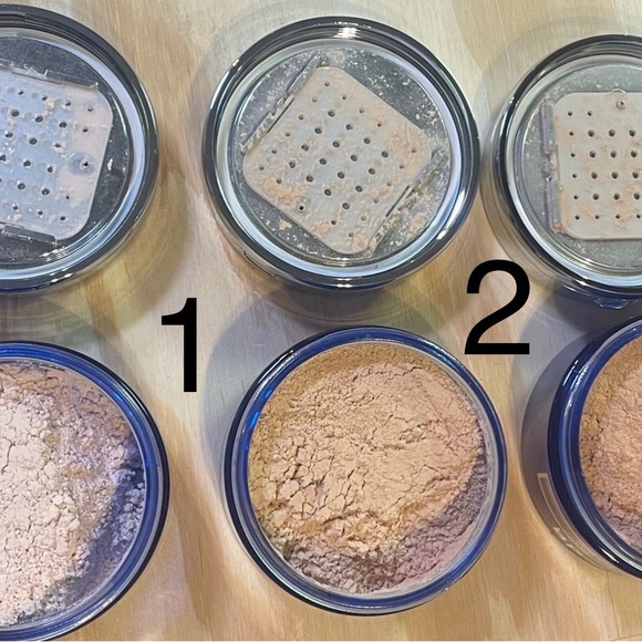 La Prairie skin caviar translucent powder shade 0 - Picture 3 of 3